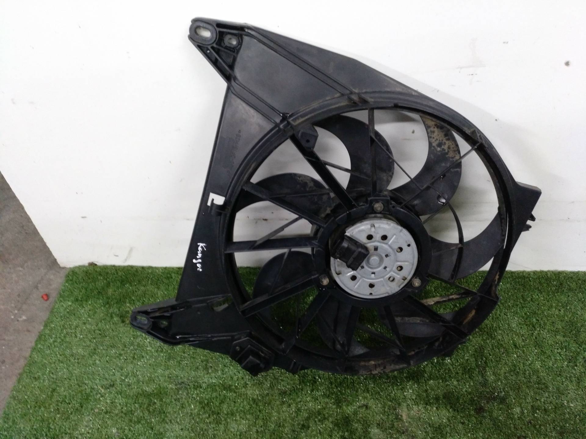 RENAULT Kangoo 2 generation (2007-2021) Diffuser Fan 7700301253 24687213