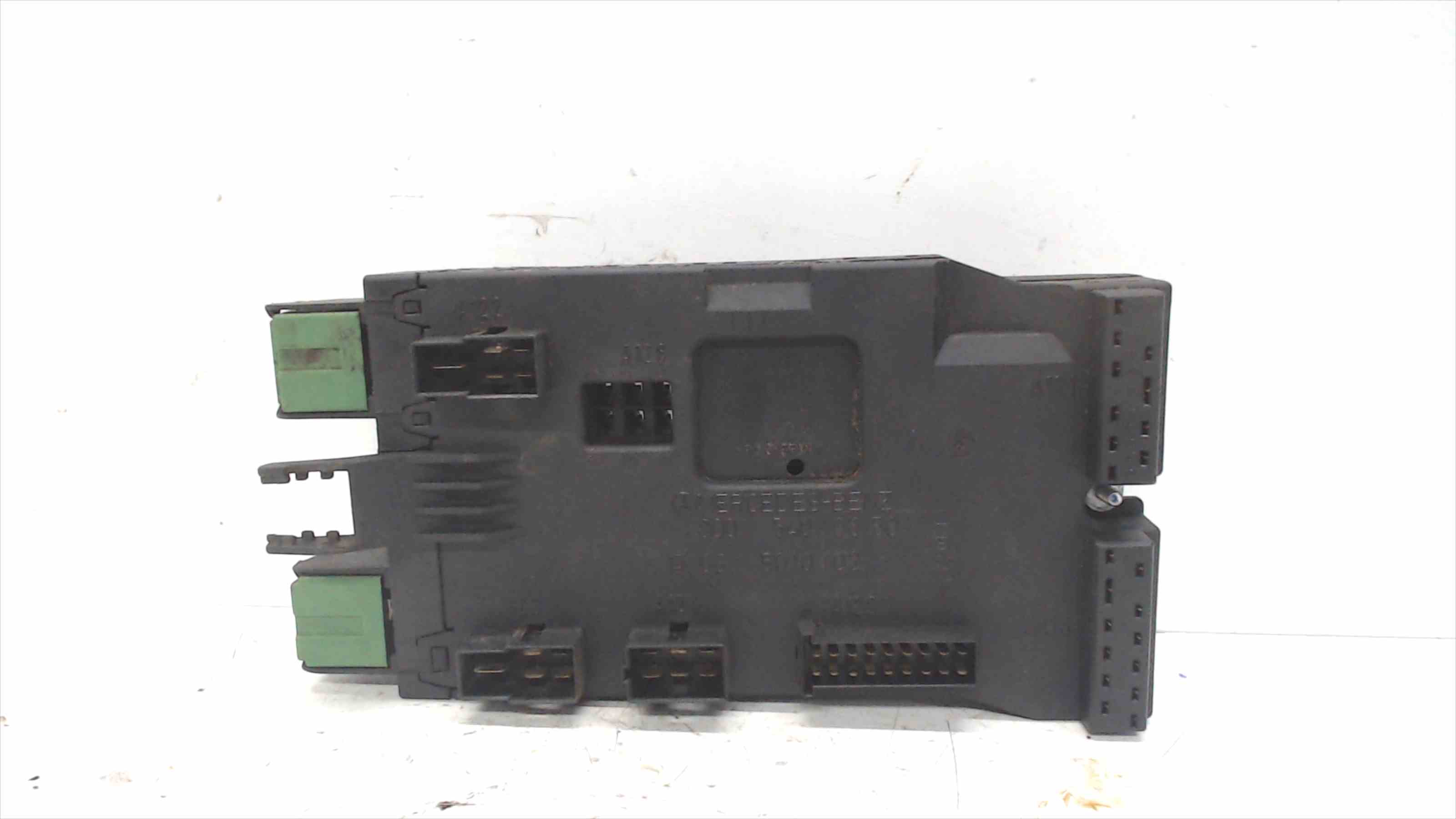 MERCEDES-BENZ C-Class W203/S203/CL203 (2000-2008) Fuse Box 005400650 24259452