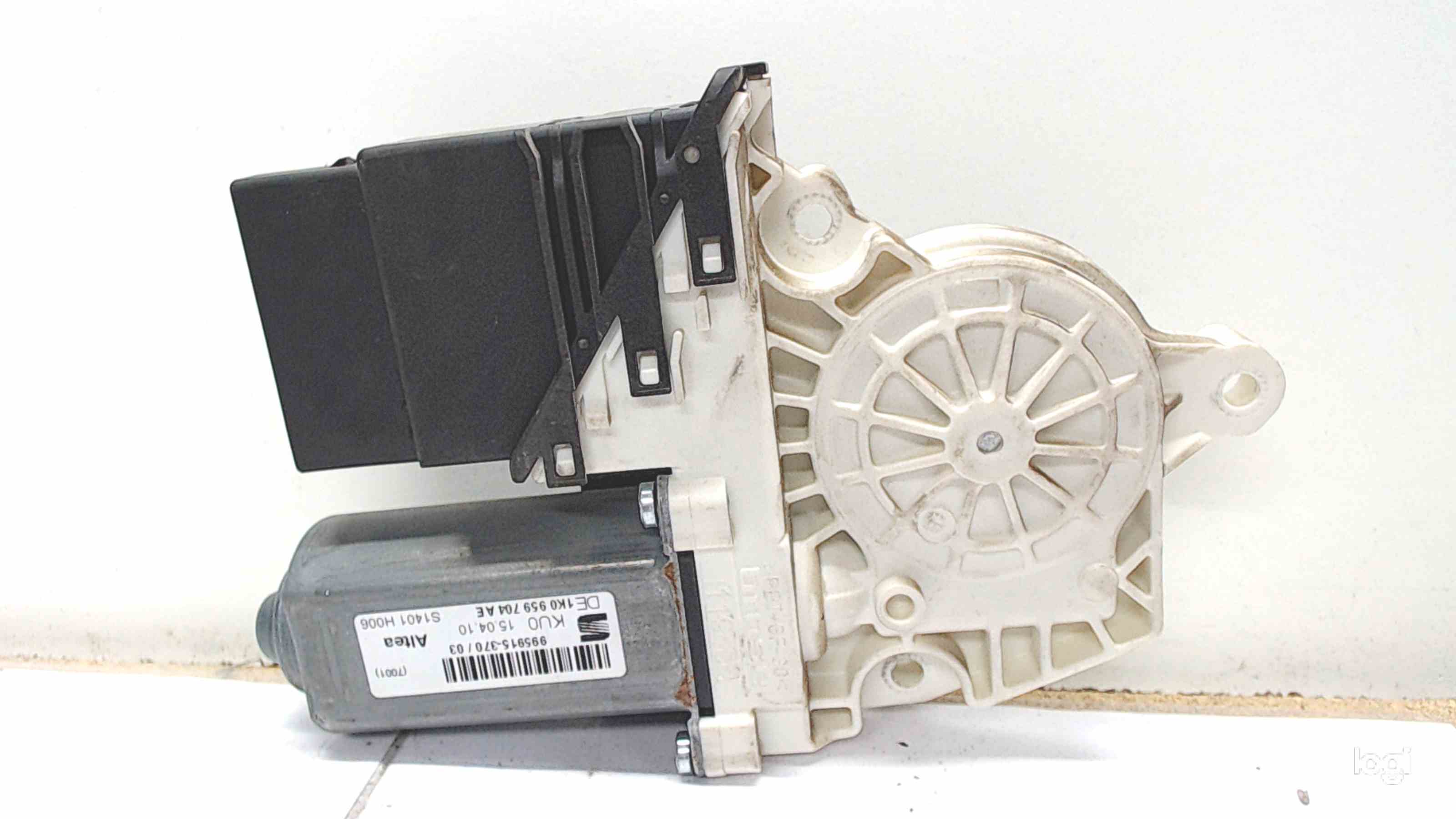 SEAT Altea 1 generation (2004-2013) Rear Right Door Window Control Motor 1K0959704AE 24685144