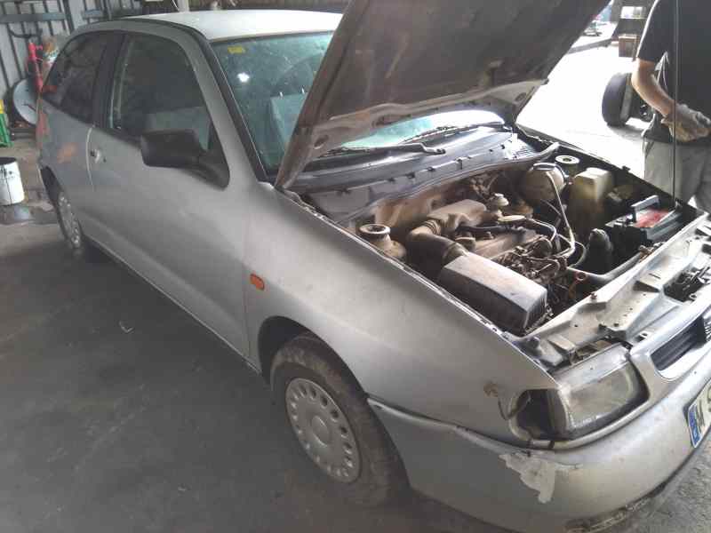 SEAT Ibiza 2 generation (1993-2002) Egyéb motortéralkatrészek 028130111A 25101028