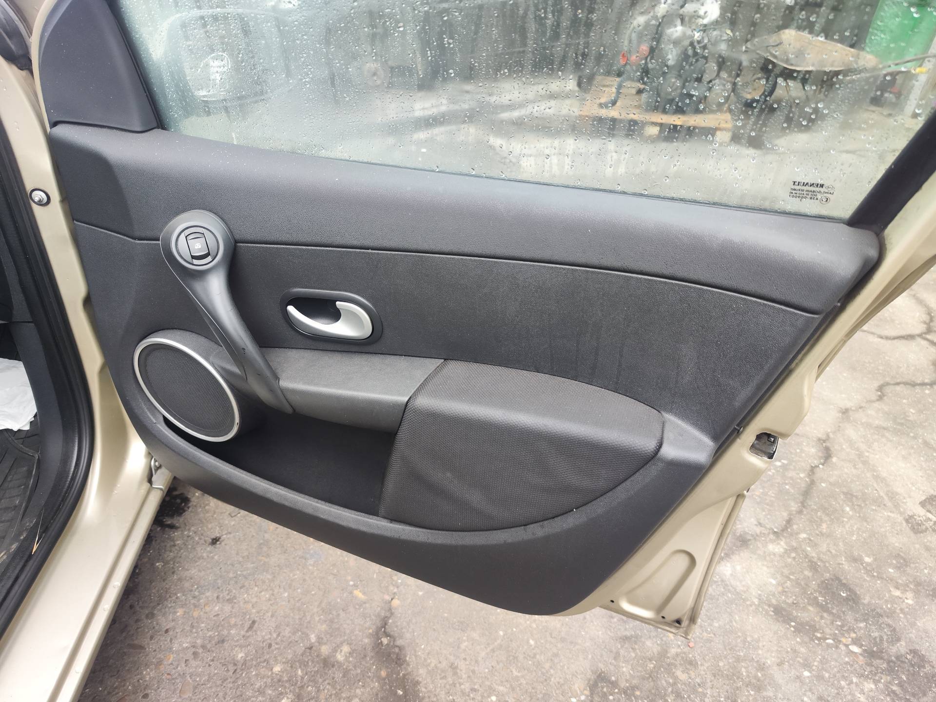 RENAULT Clio 2 generation (1998-2013) Обшивка передних правых дверей 24692158