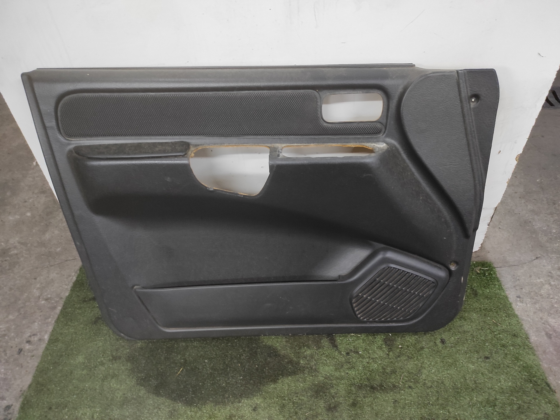 VOLVO Terrano 2 generation (1993-2006) Front Left Door Panel 809012X806 25113023