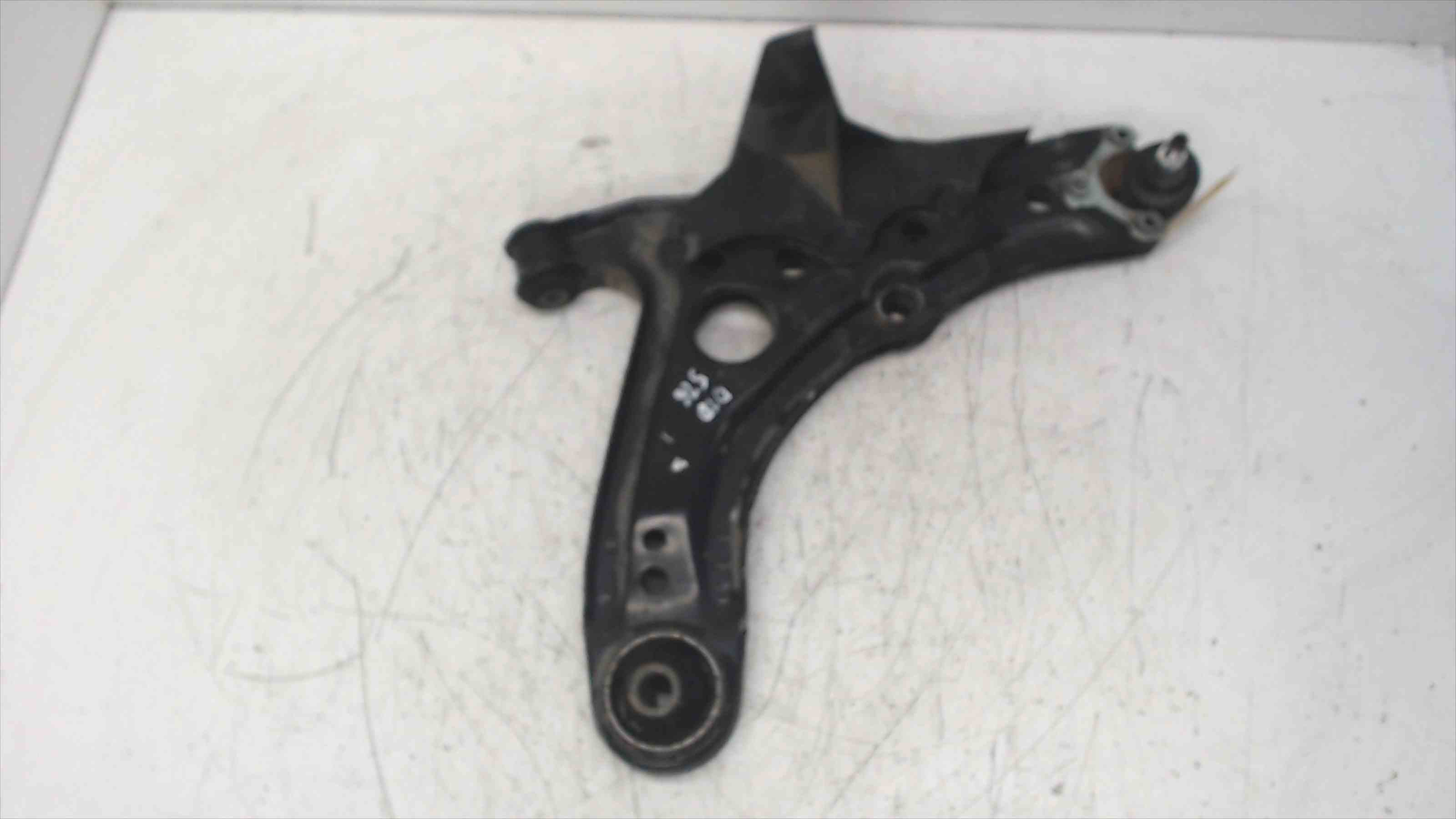 NISSAN Sunny N14 (1991-1995) Front Right Arm 6N0615448 24692489