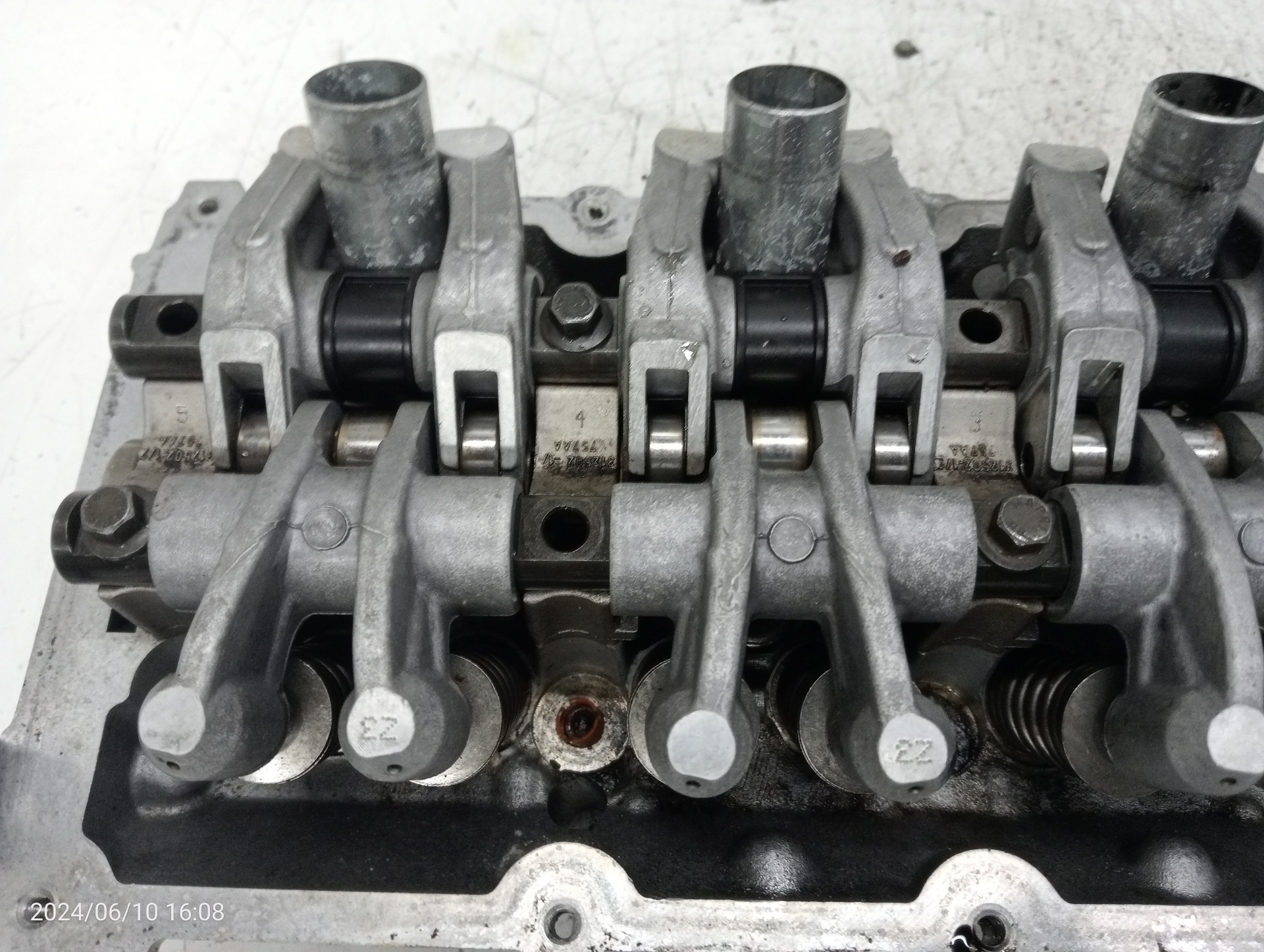 MINI Cooper R50 (2001-2006) Engine Cylinder Head 04777751AB 25353752