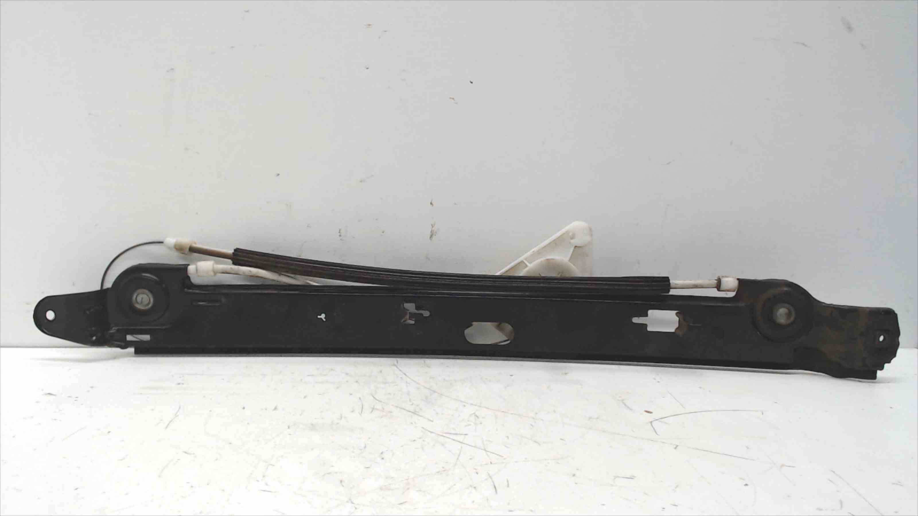 SEAT Altea 1 generation (2004-2013) Rear left door window lifter 24689491