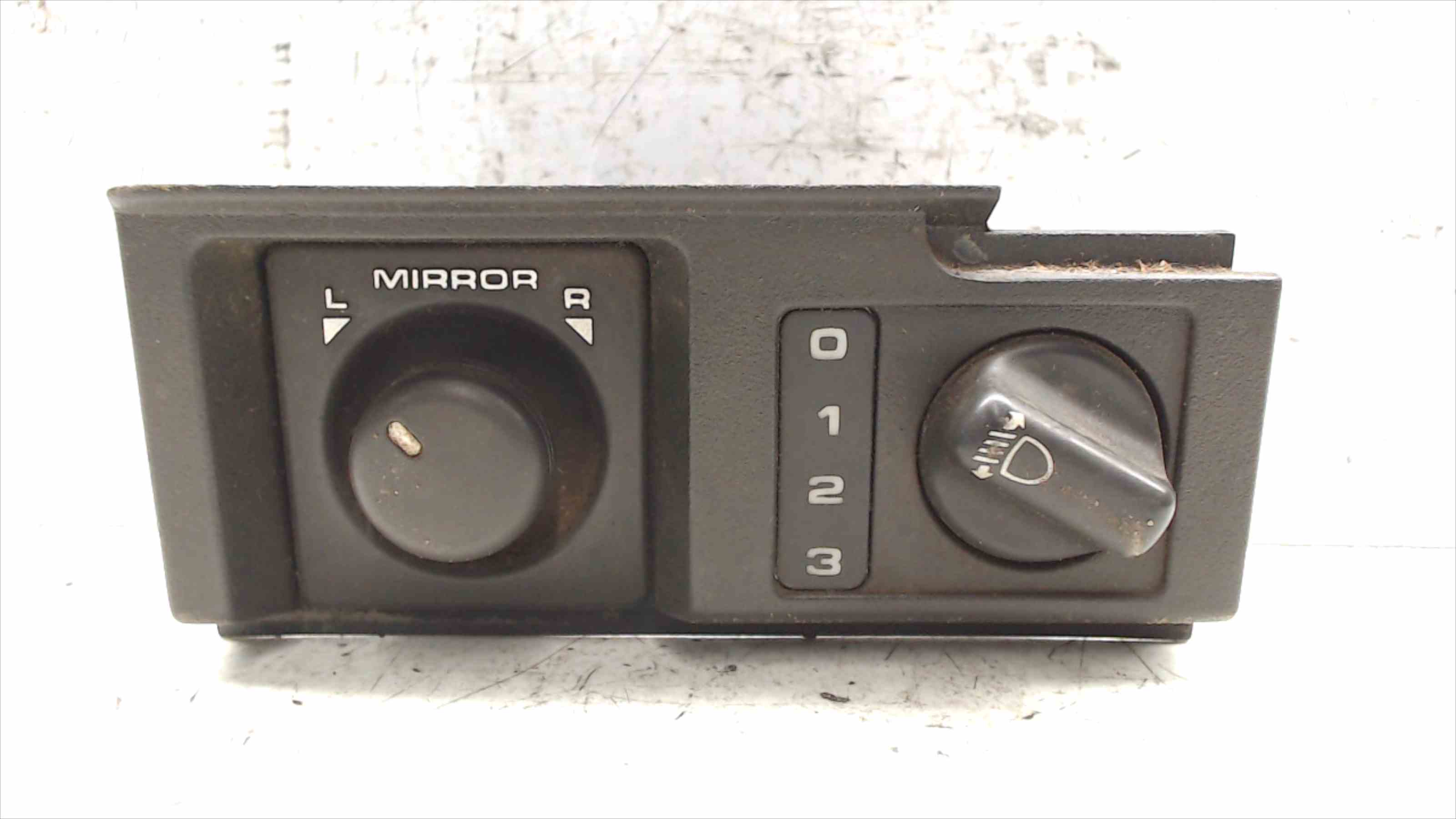 LAND ROVER Discovery 1 generation (1989-1997) Headlight Switch Control Unit 24688152