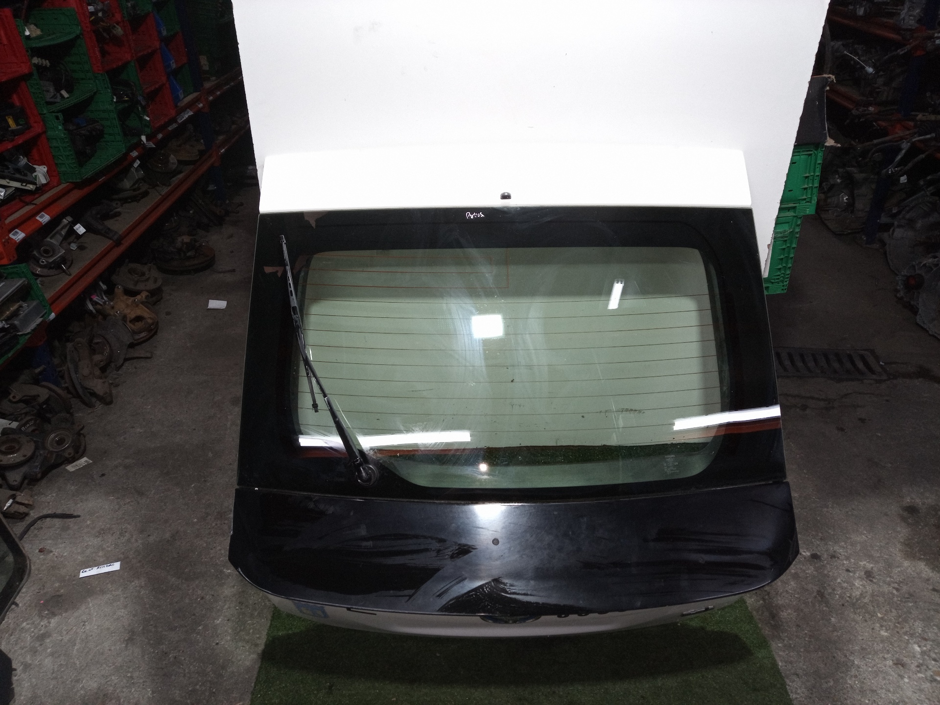 TOYOTA Prius 3 generation (XW30) (2009-2015) Bagāžnieks 6700547231 24259479