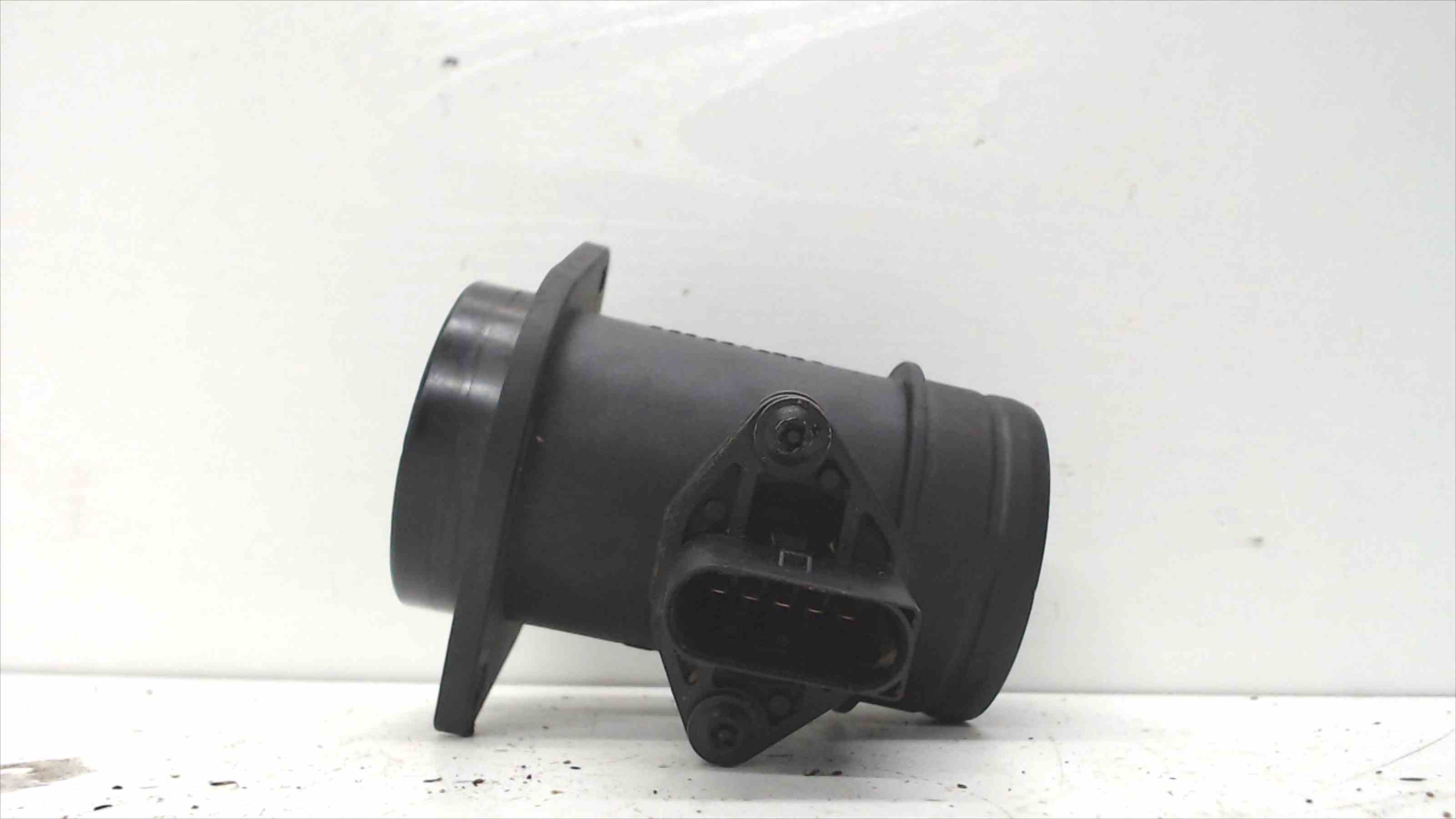 VOLKSWAGEN Passat B5 (1996-2005) Mass Air Flow Sensor MAF 0281002216 24690887