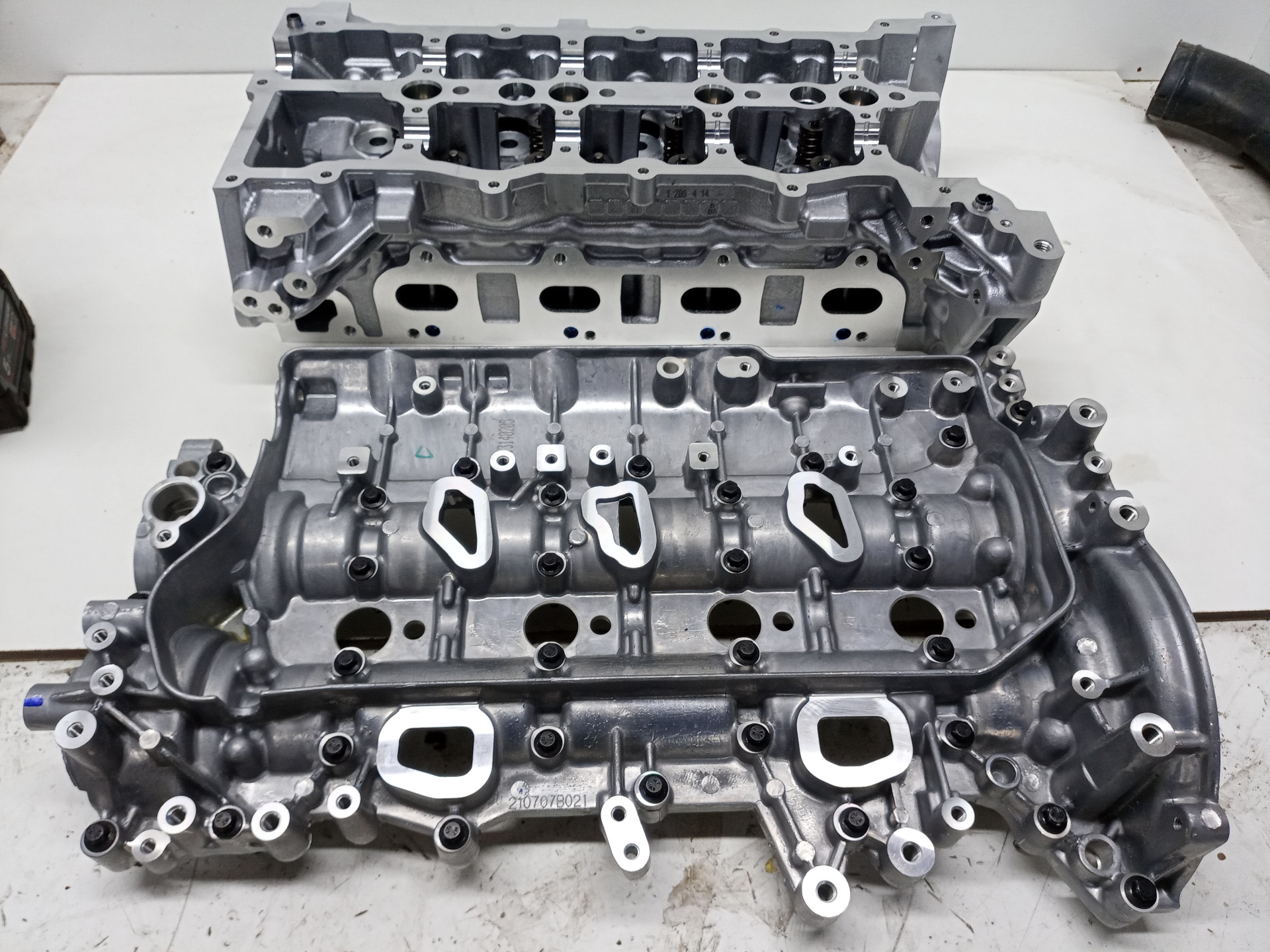 RENAULT Master 3 generation (2010-2023) Engine Cylinder Head M9T 25365750