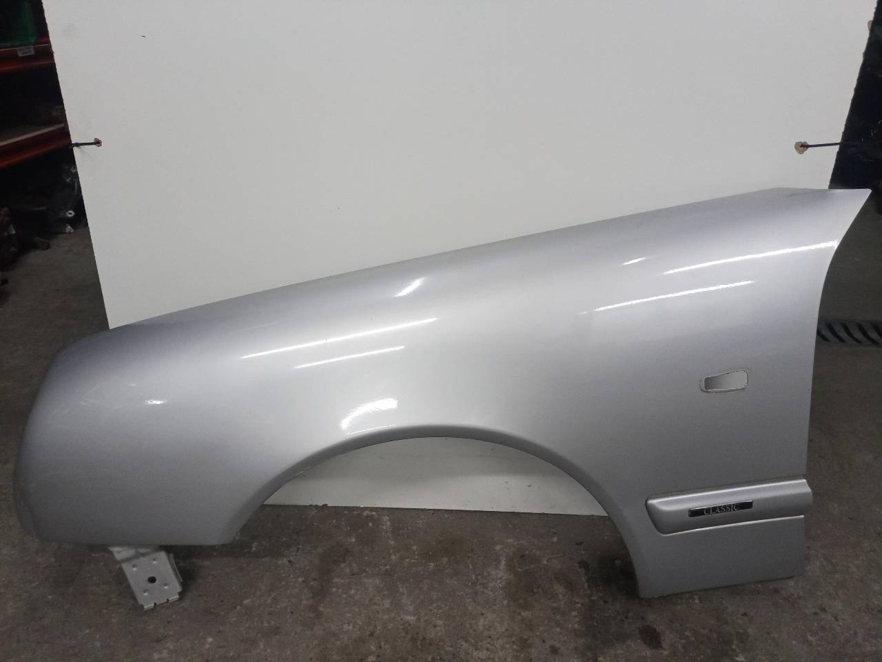 MERCEDES-BENZ E-Class W210 (1995-2002) Front Left Fender W210 22522259