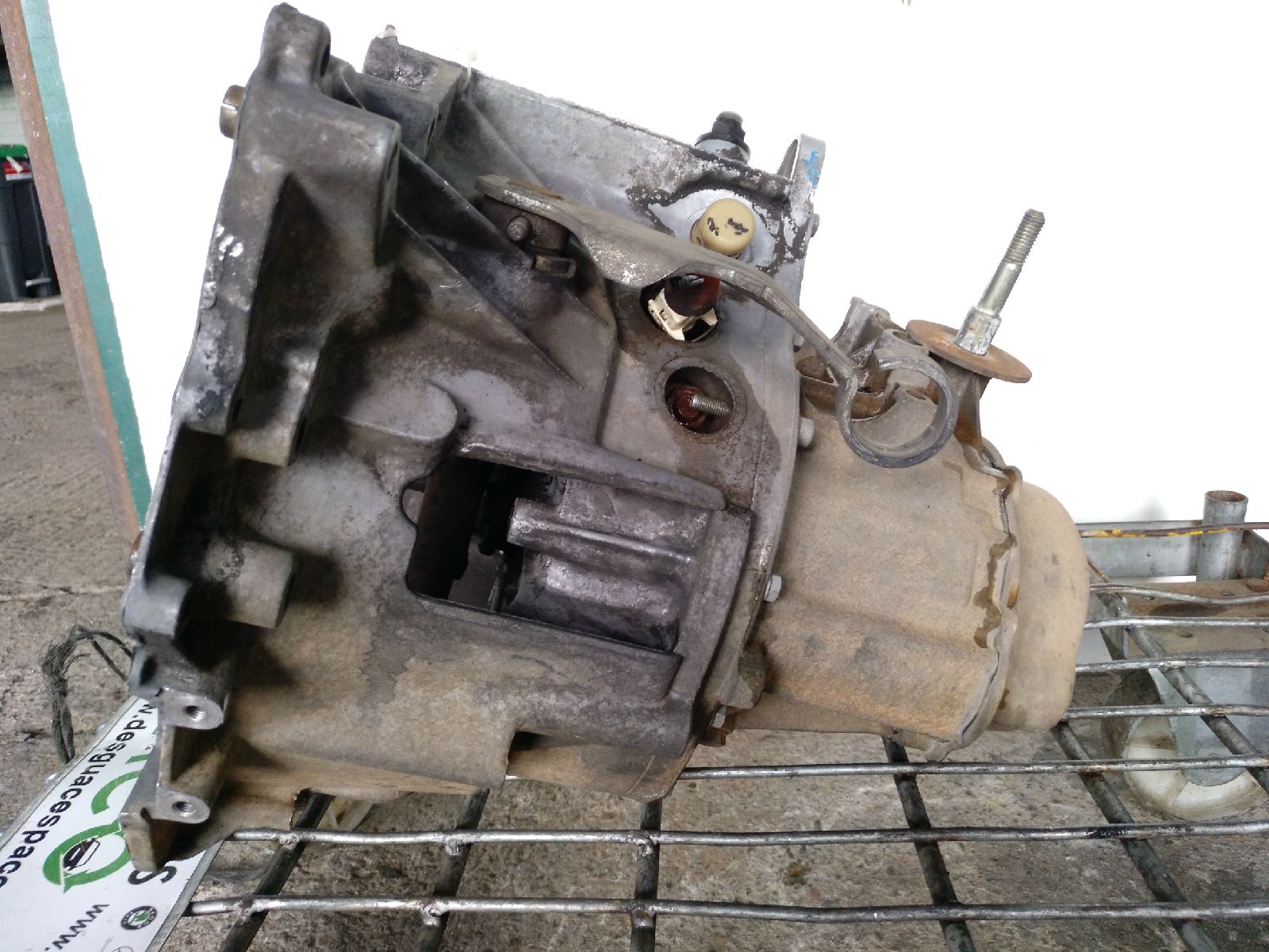 PEUGEOT 306 1 generation (1993-2002) Gearbox 20CH67 24255492