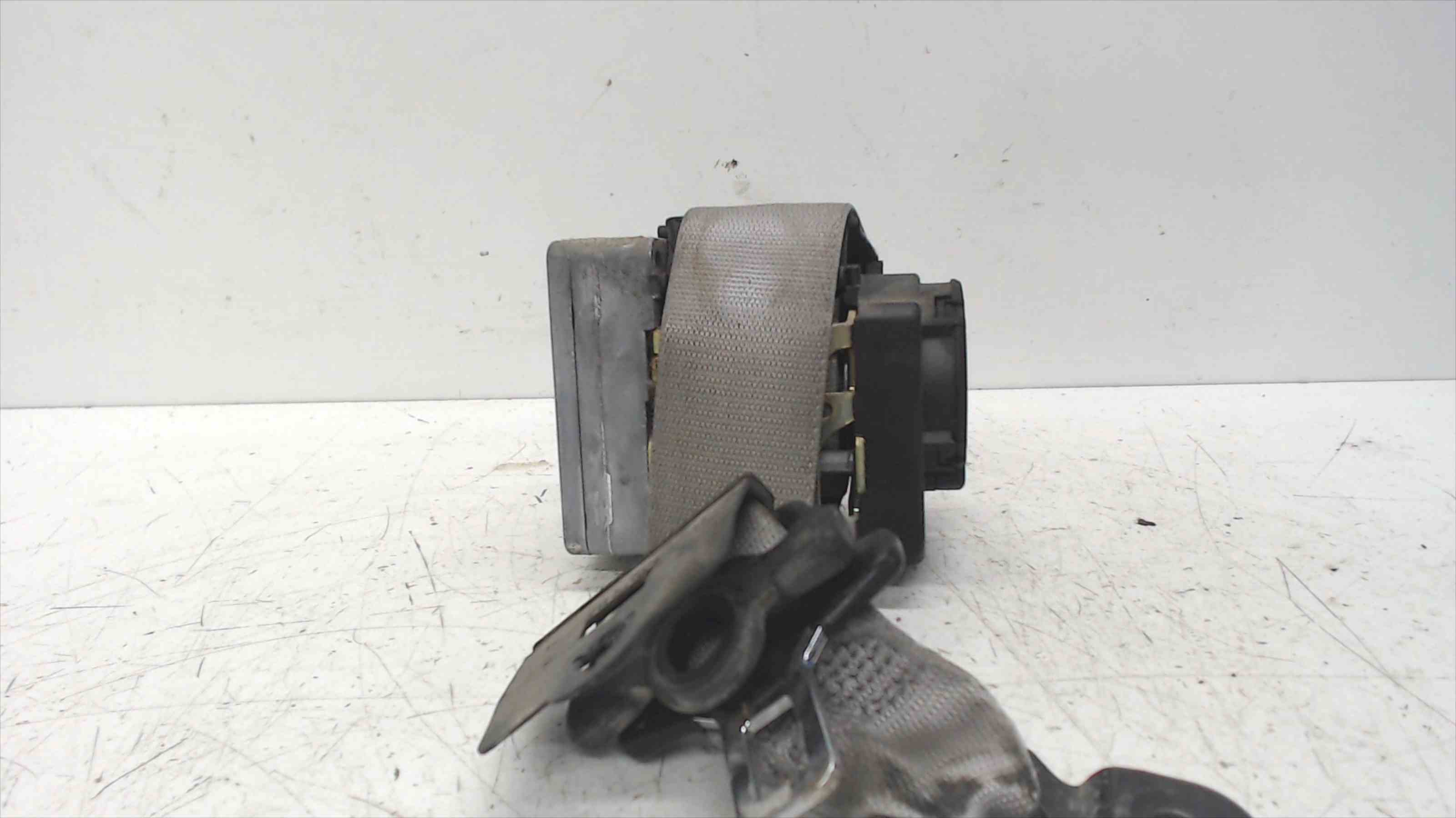 MERCEDES-BENZ C-Class W203/S203/CL203 (2000-2008) Front Left Seatbelt 33015929 22523784