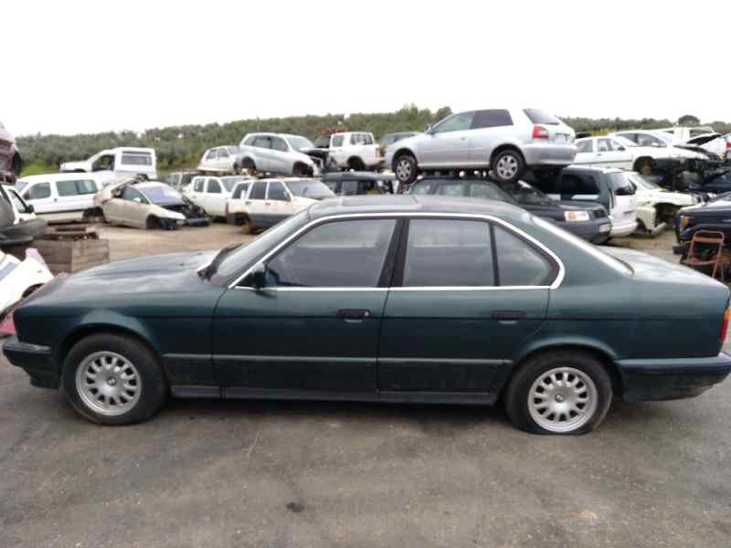BMW 5 Series E34 (1988-1996) Priekinė dešinė apatinė šakė 1131573, M50B206S1 22514143