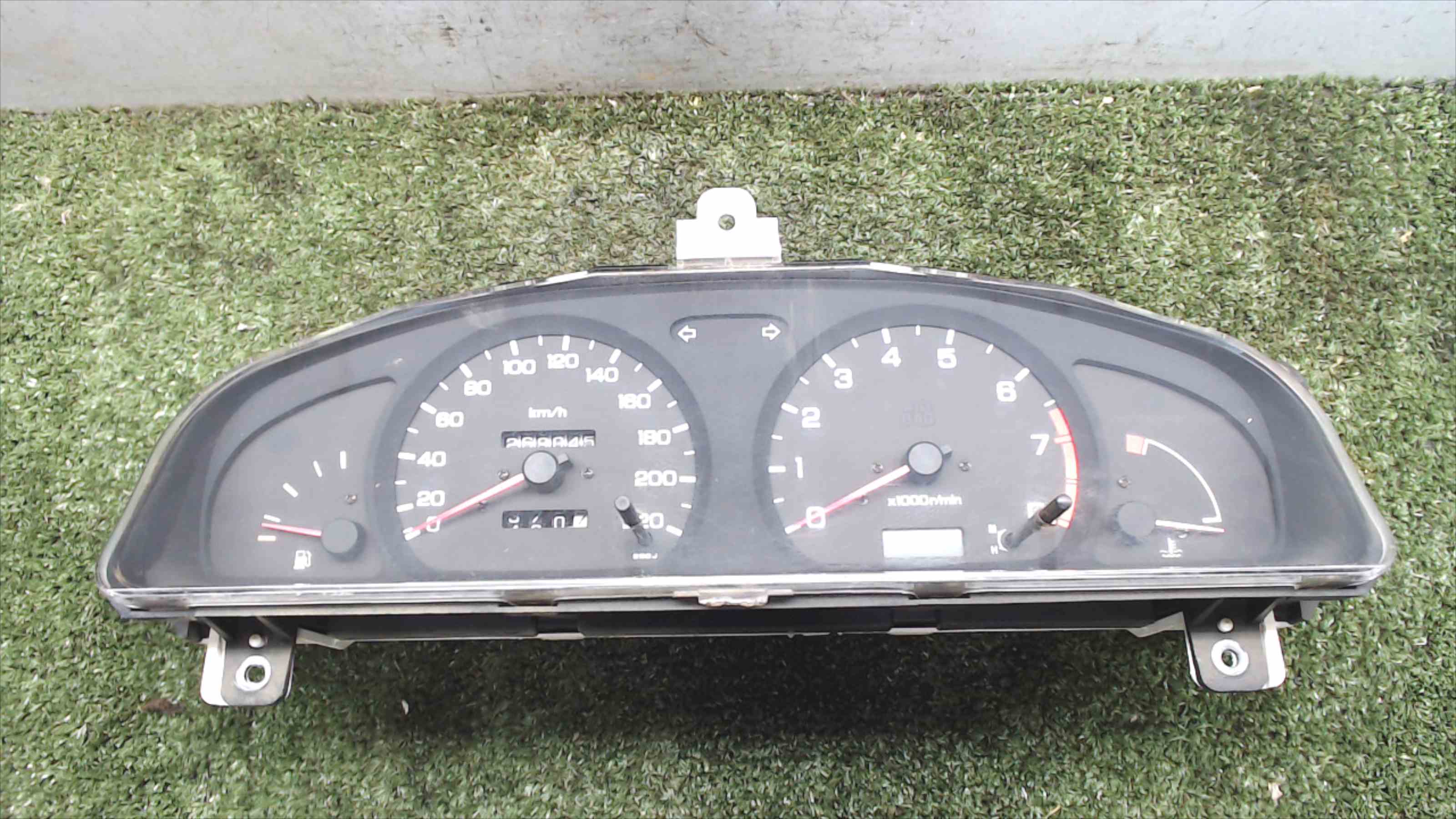 NISSAN Almera N16 (2000-2006) Speedometer 7X160050 24674173