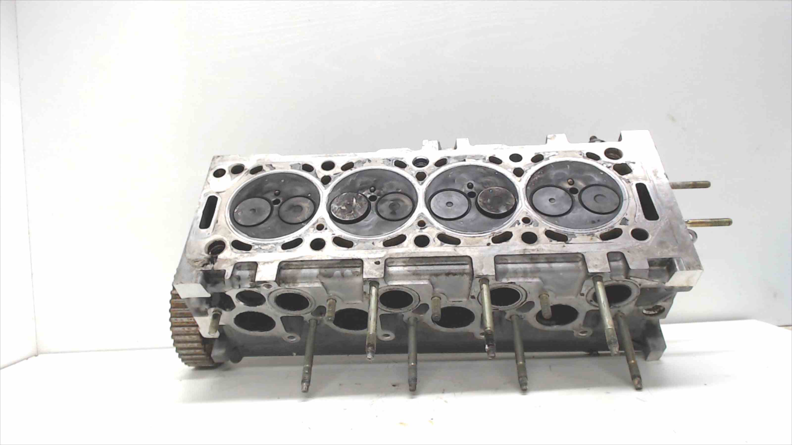 PEUGEOT 306 1 generation (1993-2002) Engine Cylinder Head 9634963010, 9634963010 22535257