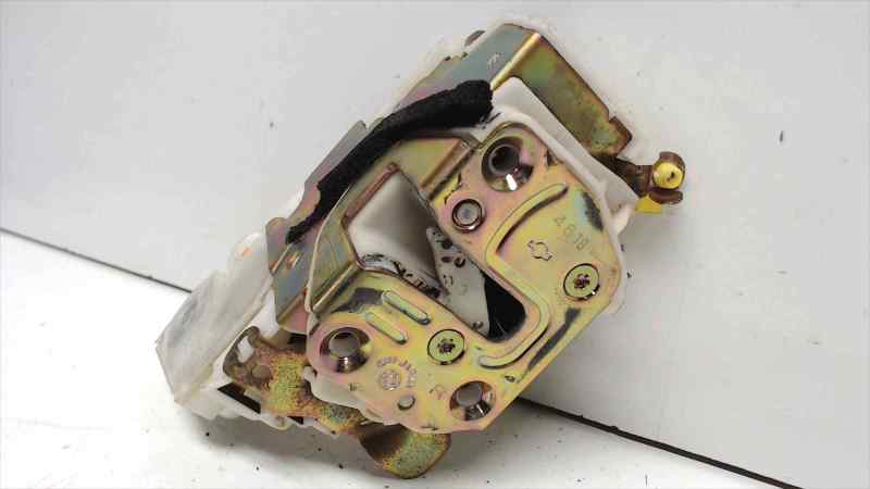 MERCEDES-BENZ Front Right Door Lock 805025P01A 24682163