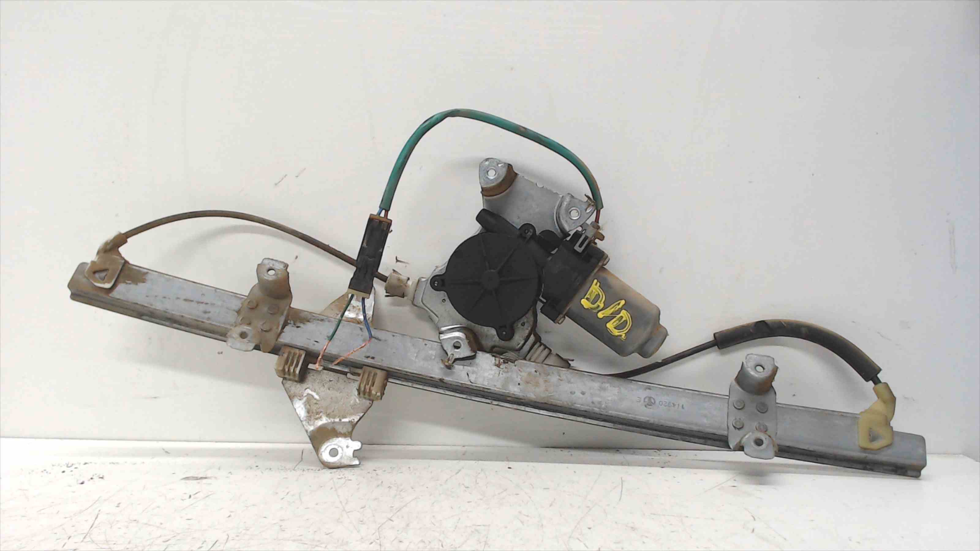 NISSAN Almera Tino 1 generation  (2000-2006) Front Right Door Window Regulator 400600T3 24692180