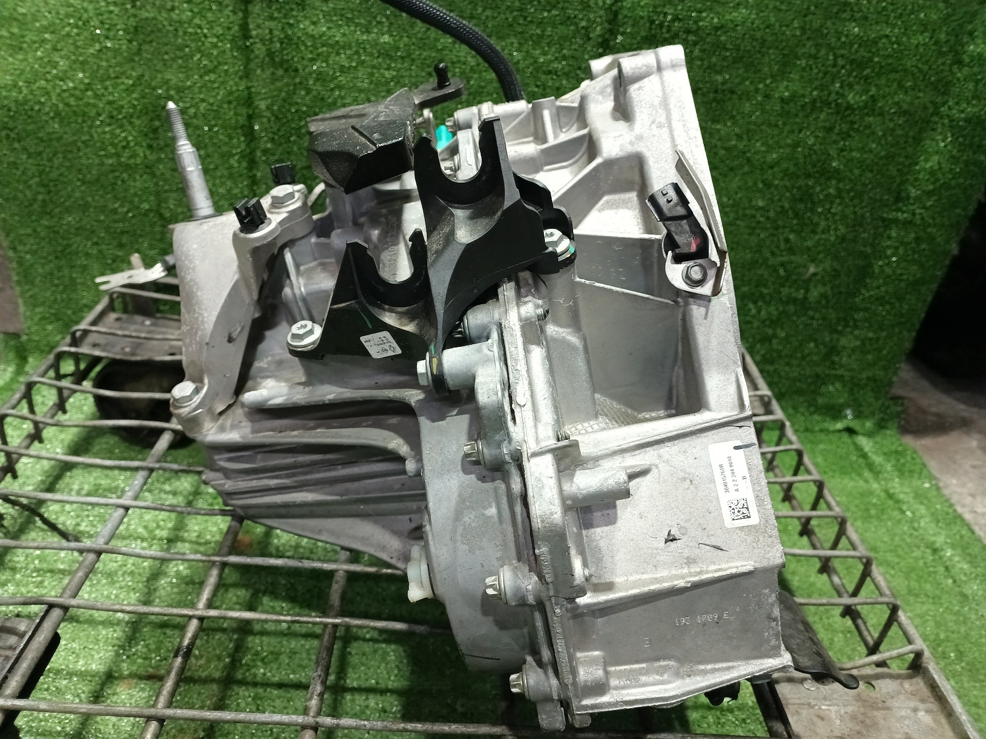 RENAULT Captur 1 generation (2013-2019) Gearbox JT4004 24260501