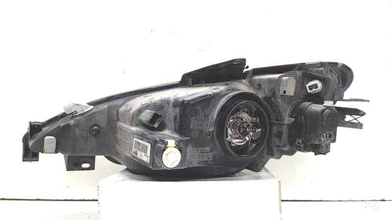 RENAULT Front Right Headlight 3103283,8HX 24682305