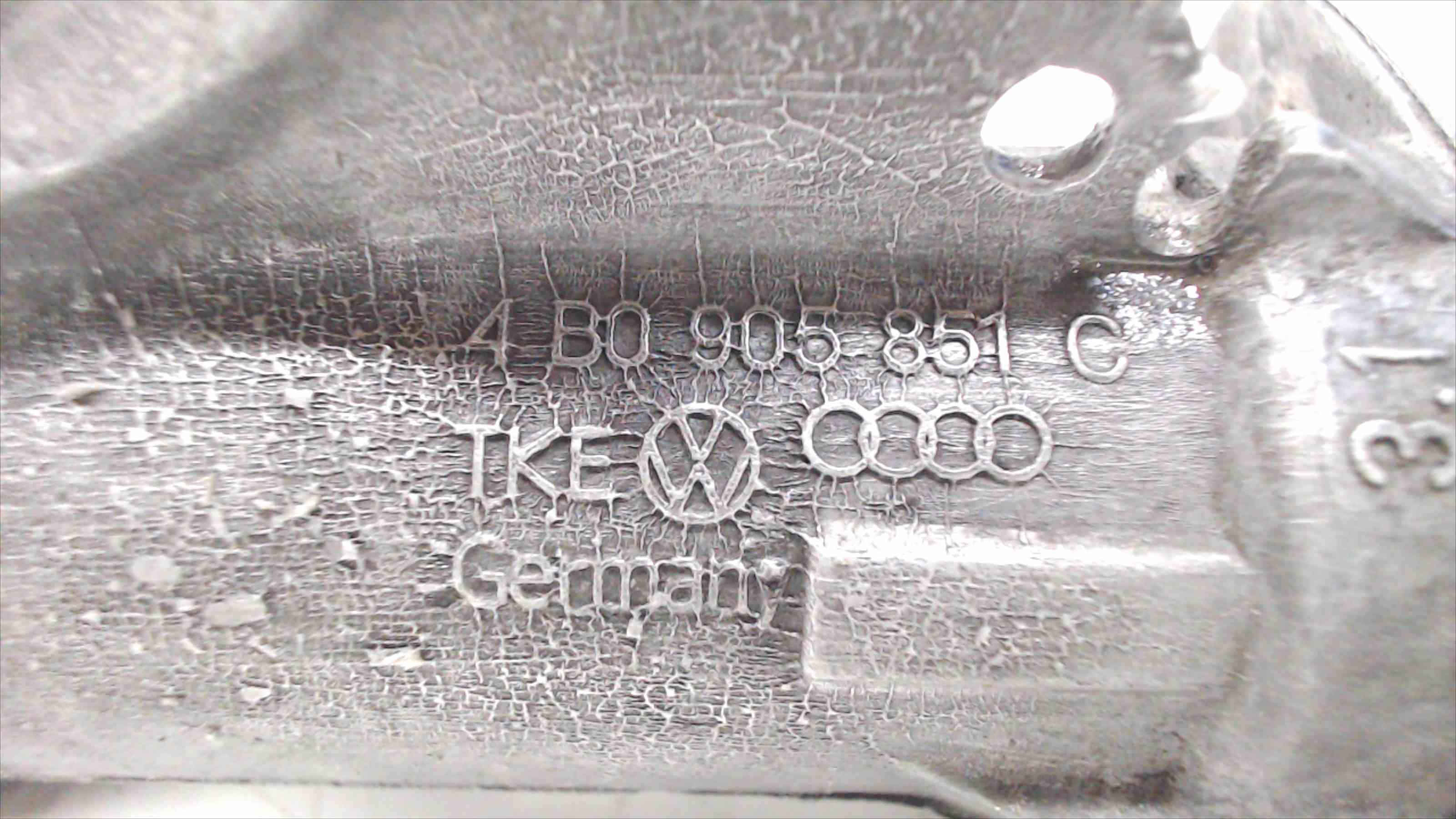 AUDI A4 B5/8D (1994-2001) Замок зажигания 4B0905851 24690048