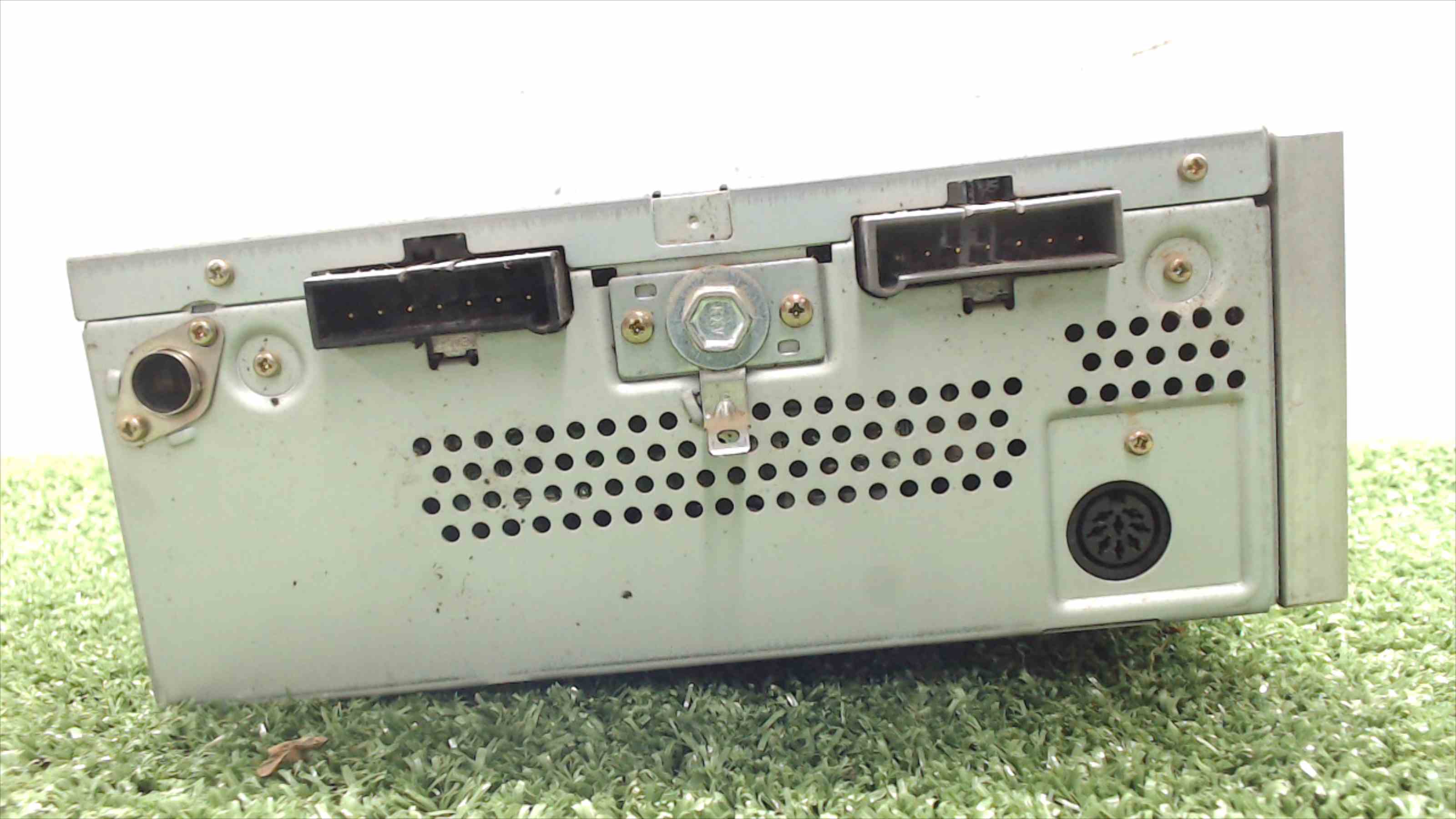 JEEP Cherokee 2 generation (XJ)  (1997-2001) Hudební přehrávač bez GPS P5269484 24688192