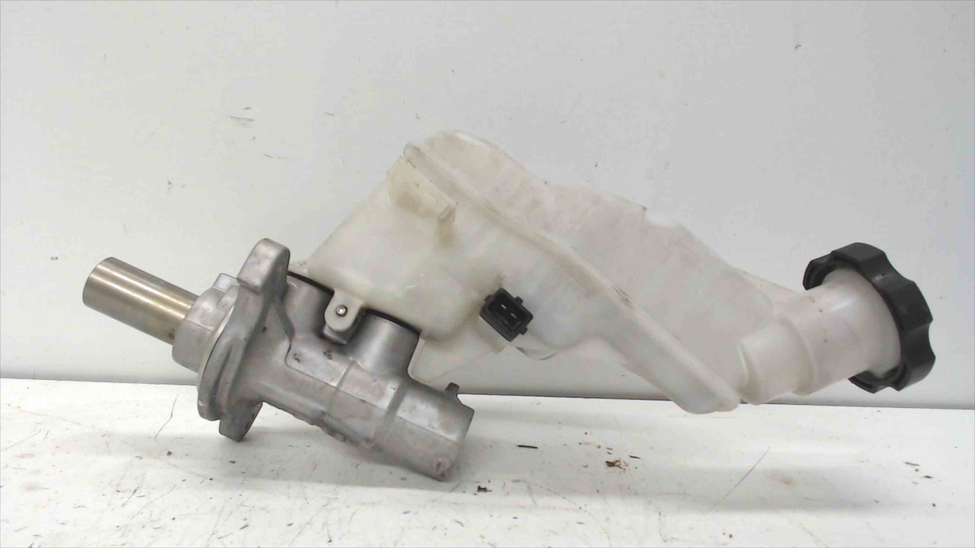 KIA Carens 3 generation (RP) (2013-2019) Brake Cylinder D4FD 24690398