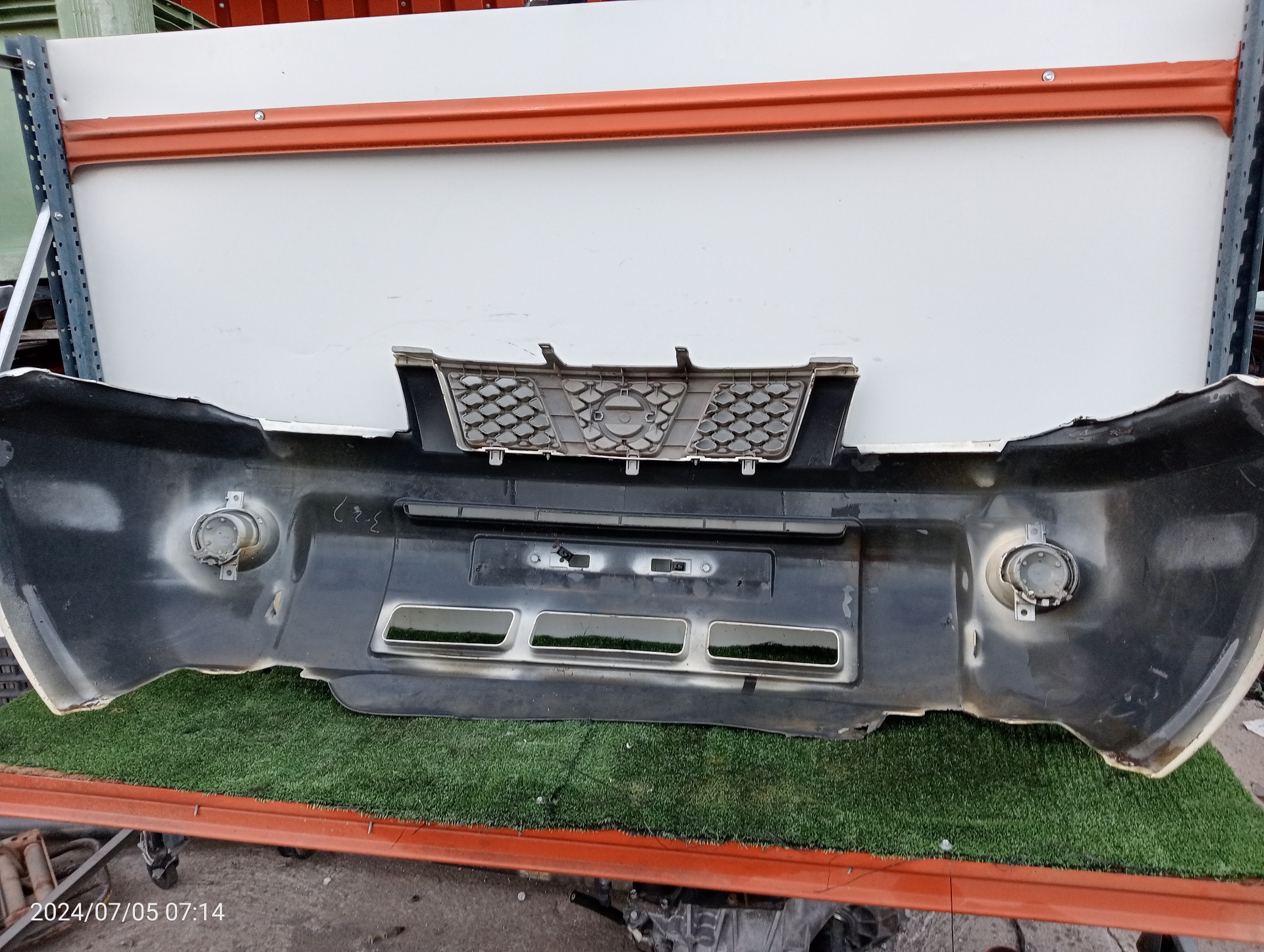 NISSAN X-Trail T30 (2001-2007) Front Bumper F2M22EQ025 26481817