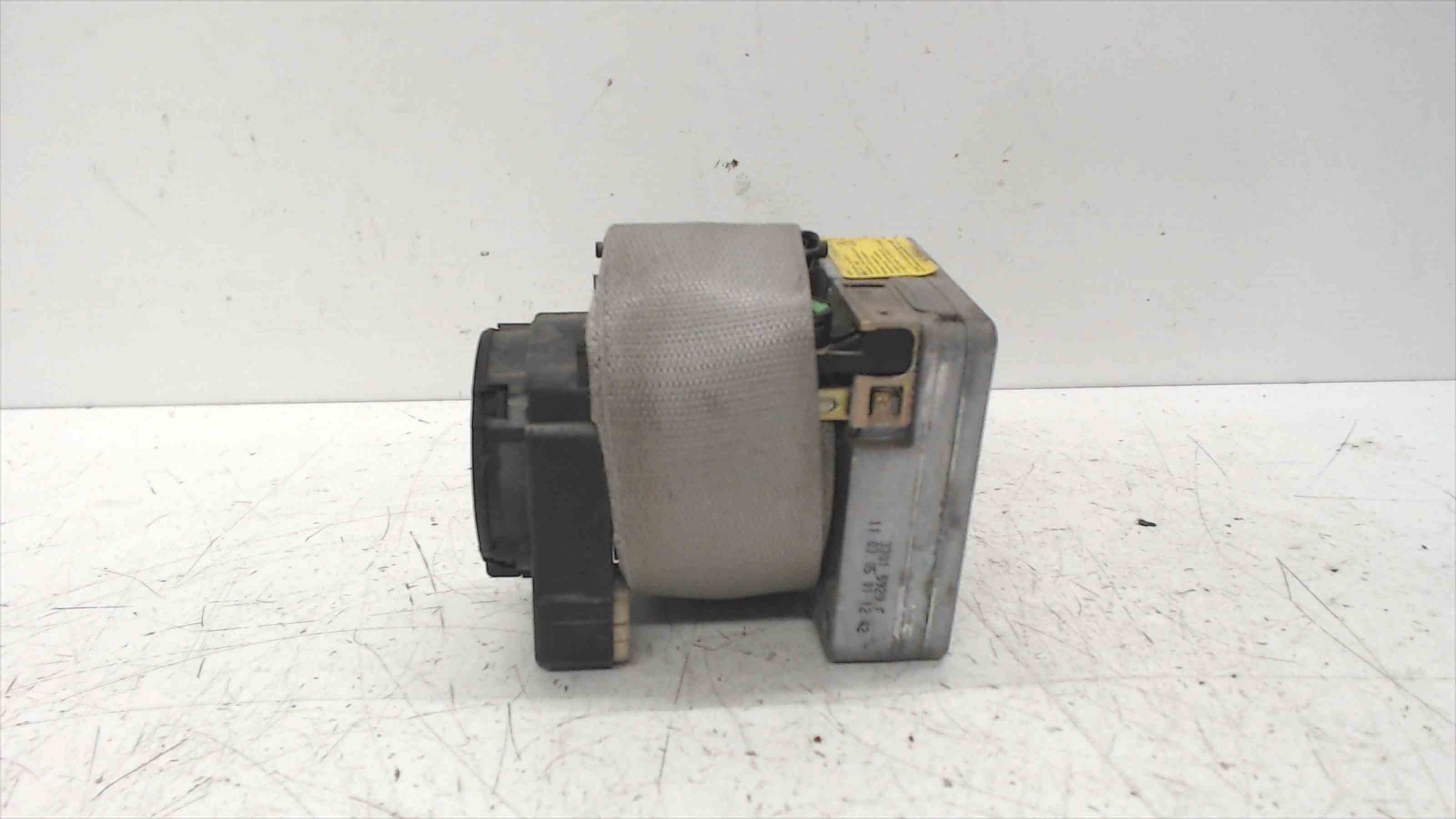 MERCEDES-BENZ C-Class W203/S203/CL203 (2000-2008) Front Left Seatbelt 33015929 22523784