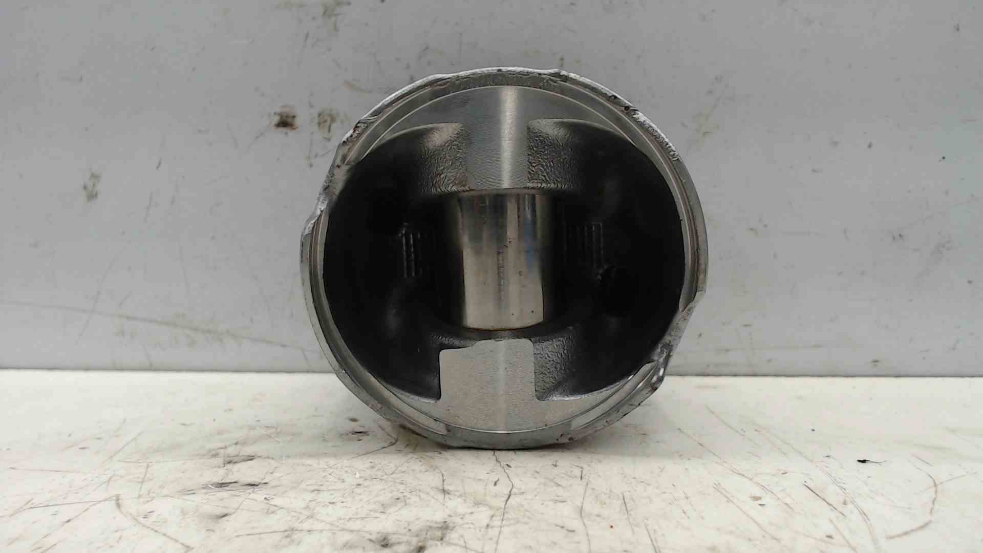 RENAULT Laguna 3 generation (2007-2015) Piston M9R, M9R802 22515449