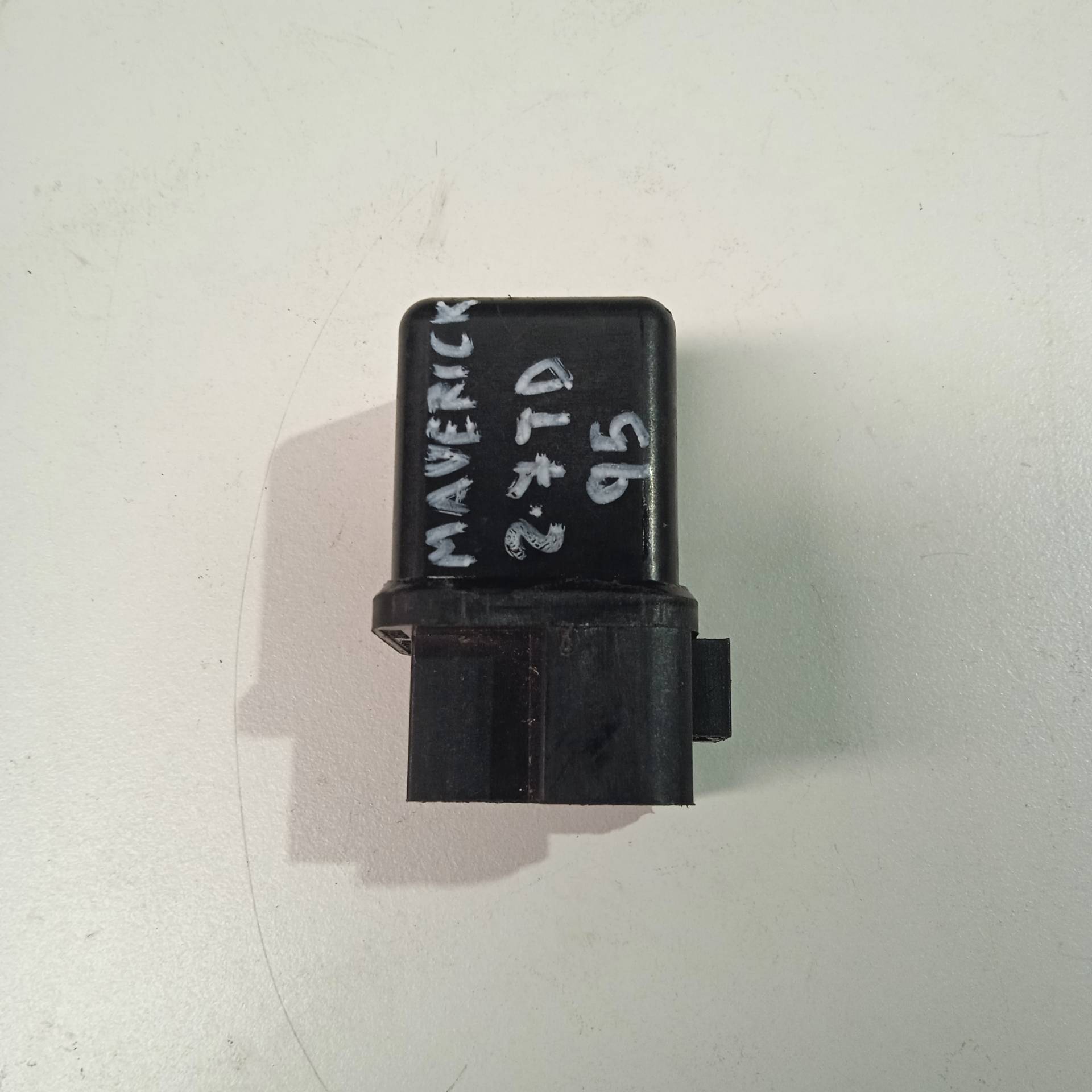 FORD Maverick 1 generation (1993-1998) Relays 2523009961 26004045