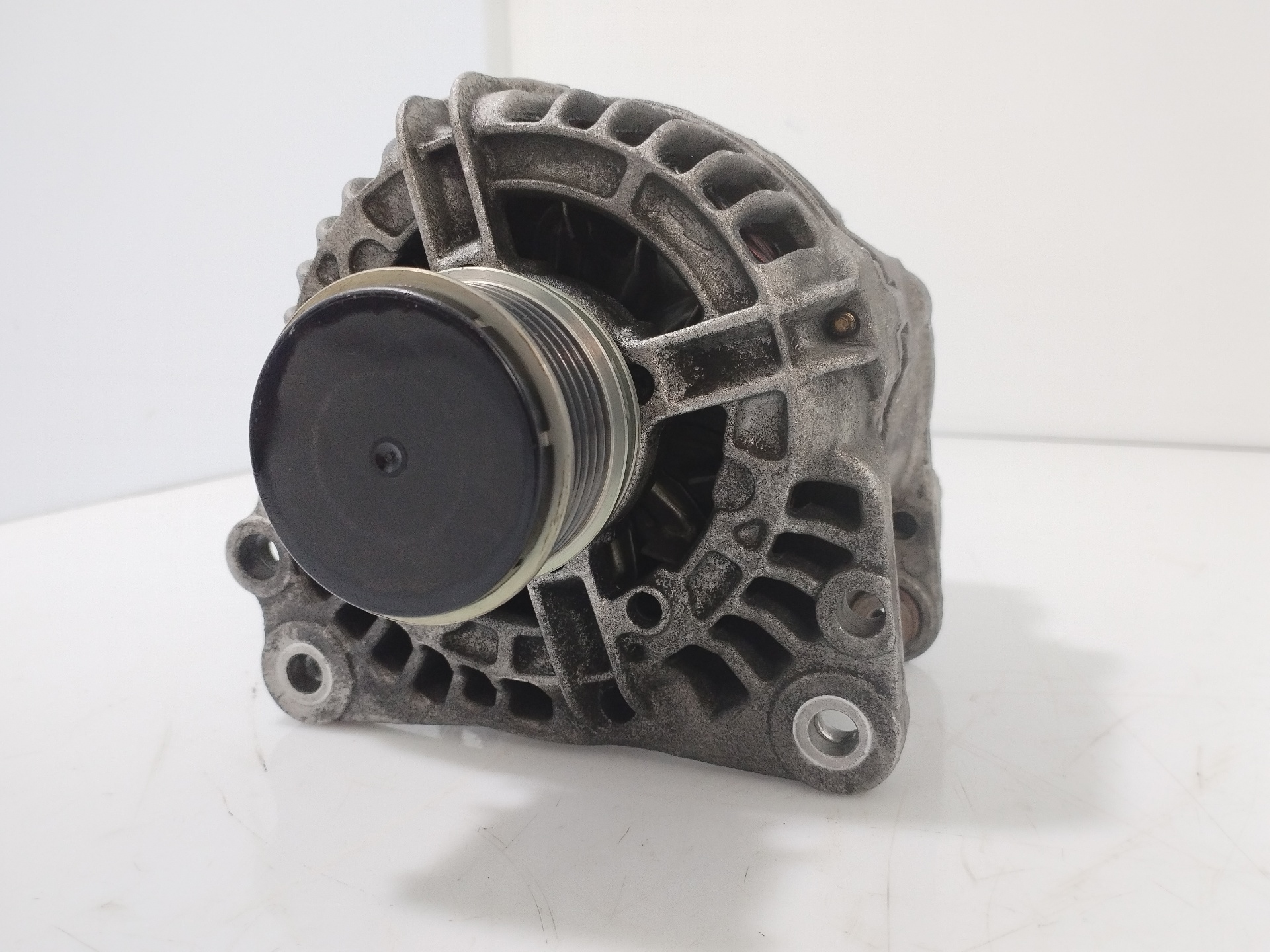 VOLKSWAGEN Bora 1 generation (1998-2005) Alternator 038903023L, 0124325001090 25025381