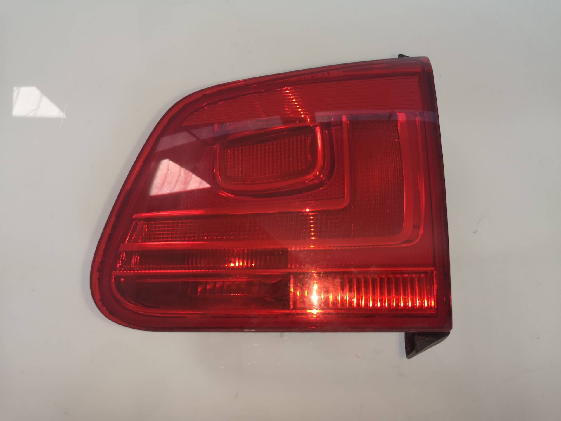 VOLKSWAGEN Tiguan 1 generation (2007-2017) Rear Right Taillight Lamp 26003992