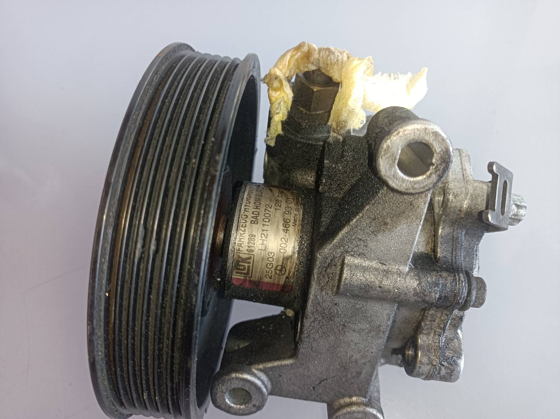 MERCEDES-BENZ C-Class W203/S203/CL203 (2000-2008) Power Steering Pump 0024669301 25449156