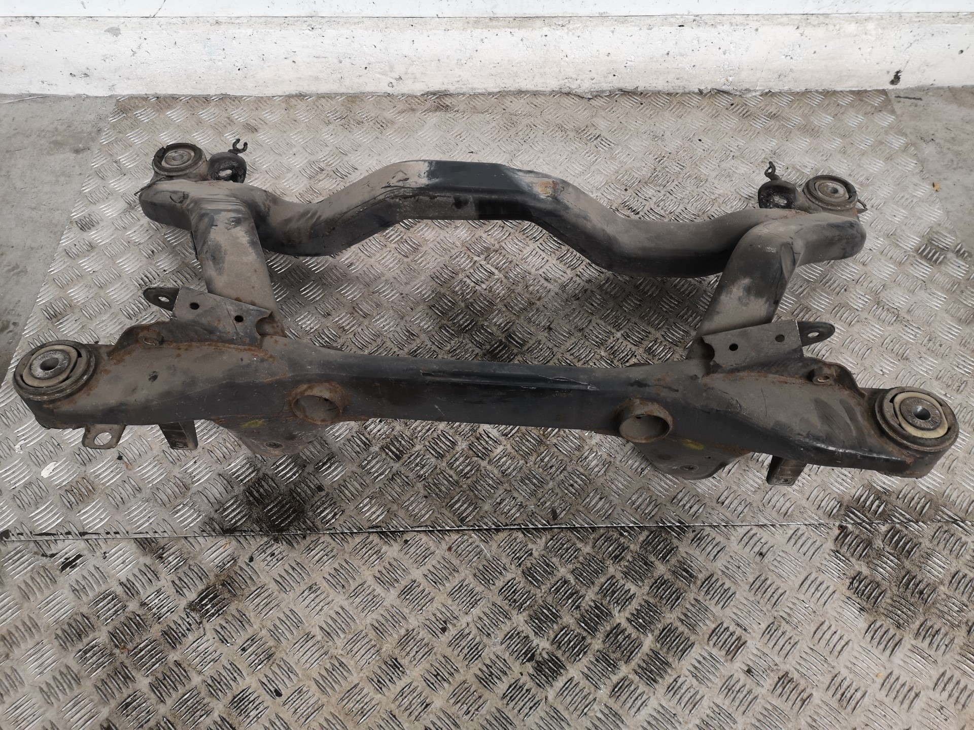 AUDI A4 B7/8E (2004-2008) Rear Axle BE0505235BP 25376224