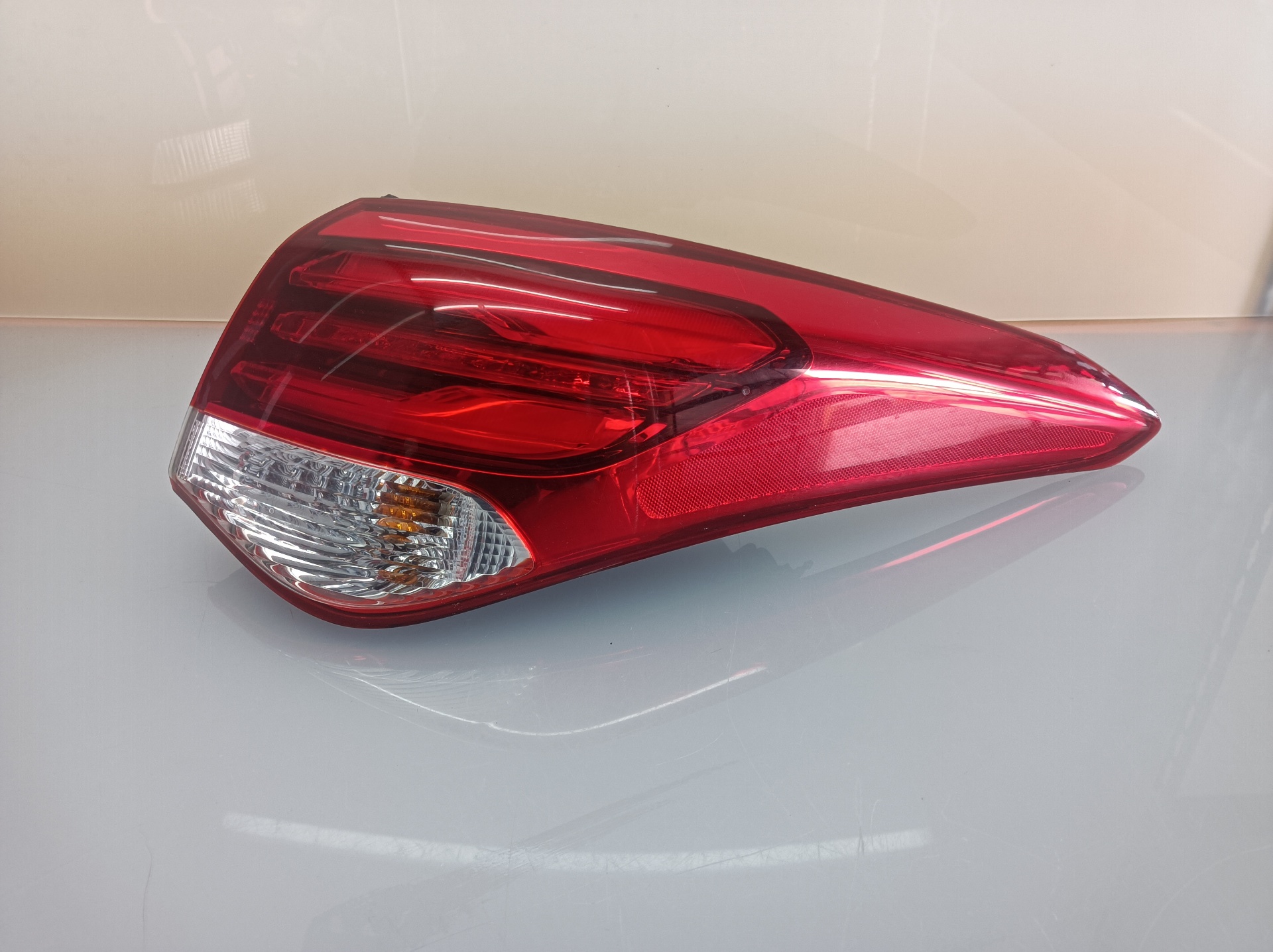 HYUNDAI i40 VF (1 generation) (2011-2020) Rear Right Taillight Lamp 24604875
