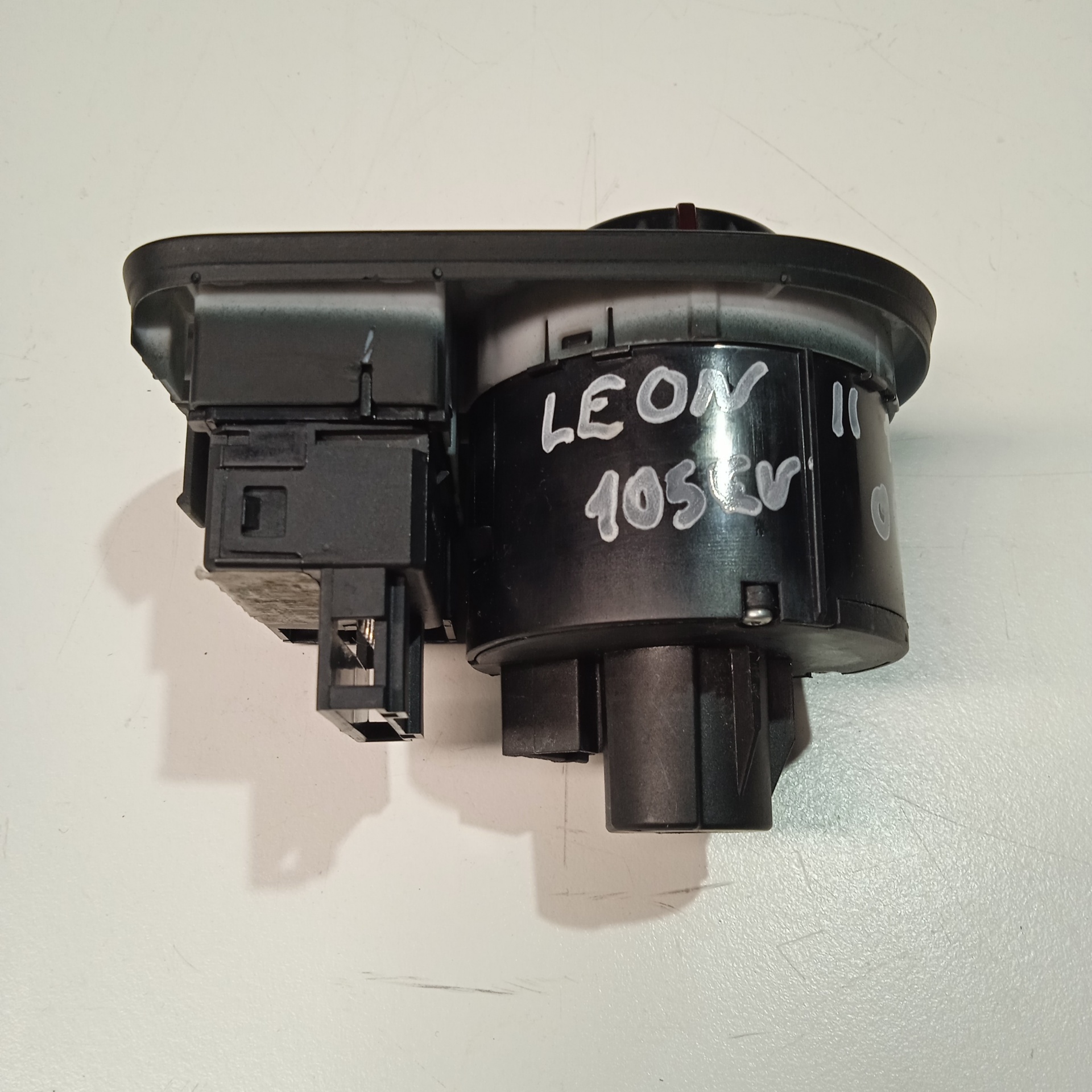 SEAT Leon 2 generation (2005-2012) Headlight Switch Control Unit 1P1941431B,5P0919094A 26004348