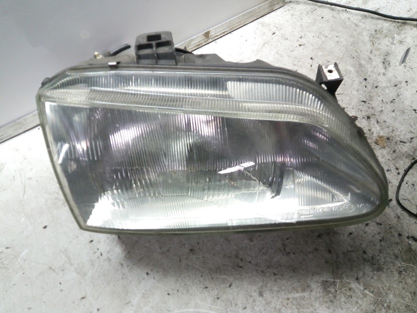 RENAULT Megane 2 generation (2002-2012) Front Right Headlight 02A02 24014153