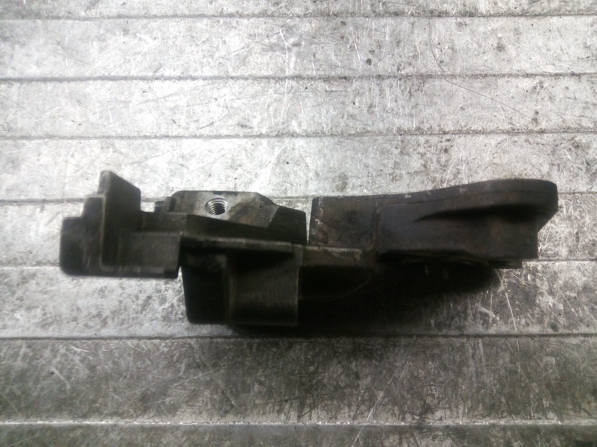 FORD Focus 2 generation (2004-2011) Muut moottoritilan osat 08670393 25591820