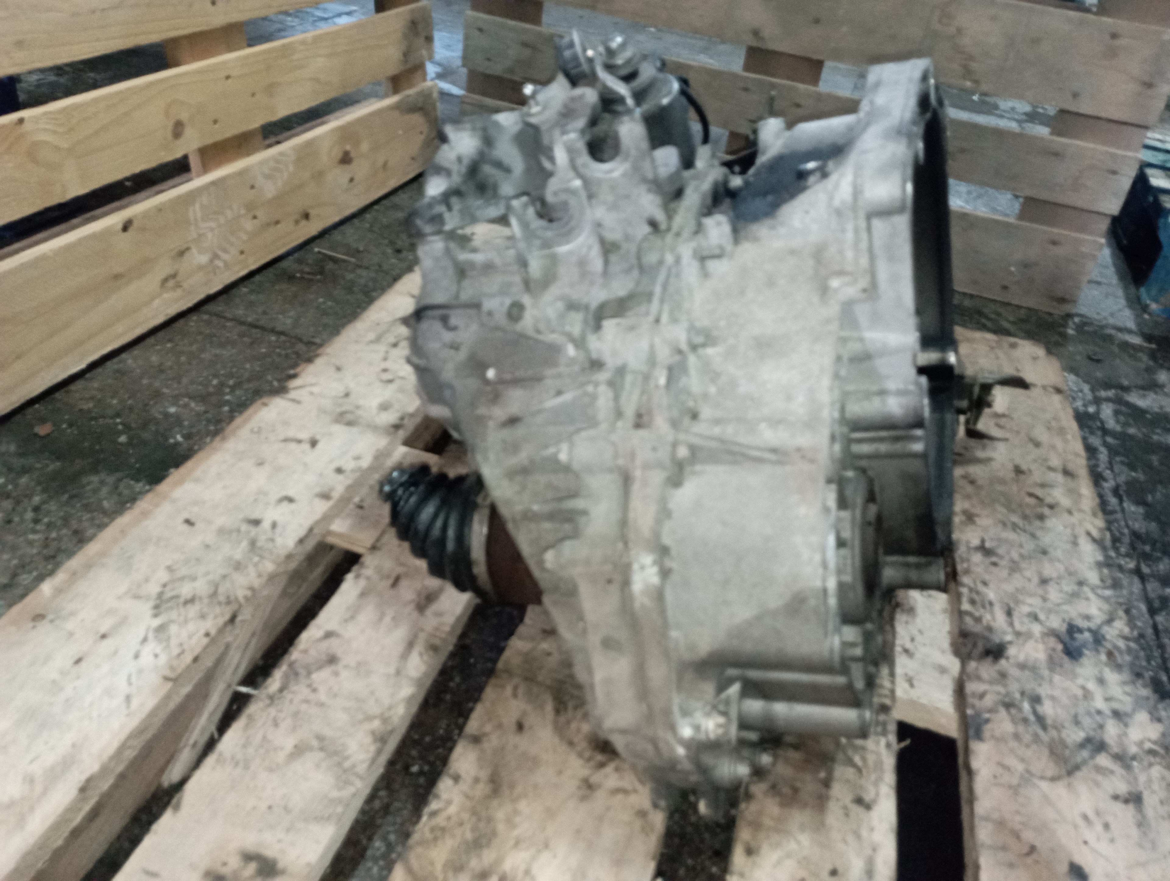 OPEL Astra J (2009-2020) Gearbox AVF 18536402