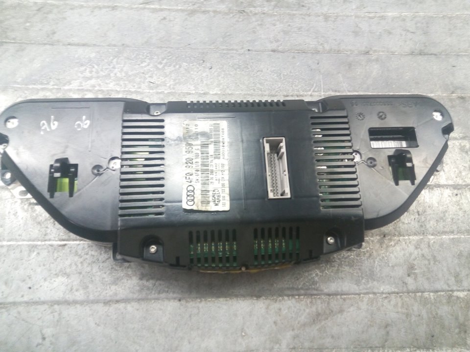 AUDI A6 C6/4F (2004-2011) Speedometer 4F0920950R 25604408