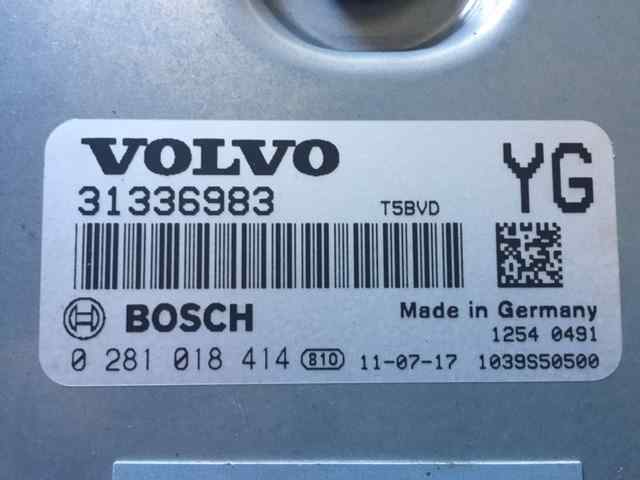 VOLVO XC60 1 generation (2008-2017) Блок управления двигателем 31336983, 0281018414 18345304