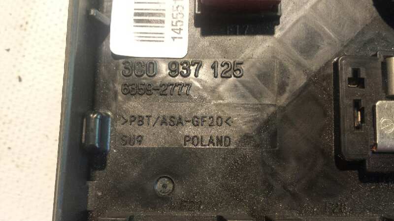 VOLKSWAGEN Passat Variant 1 generation (2010-2024) Fuse Box 3C0937125 25244467