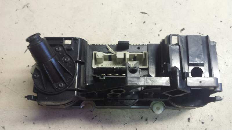 VOLKSWAGEN Passat B6 (2005-2010) Climate  Control Unit 25599525