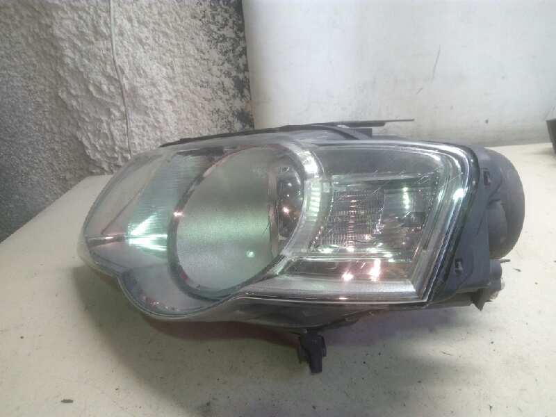 VOLKSWAGEN Passat B6 (2005-2010) Phare avant gauche 25599018