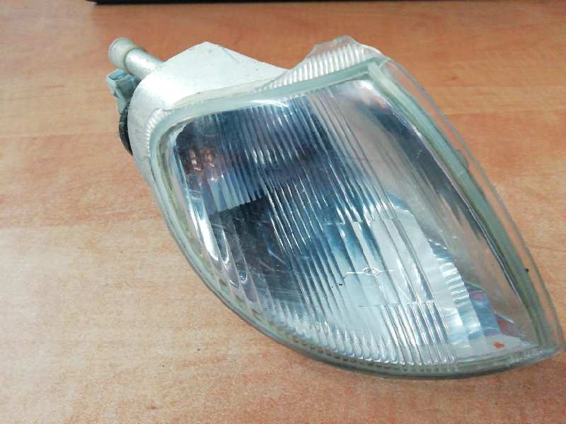 CITROËN Front Right Fender Turn Signal 25601864