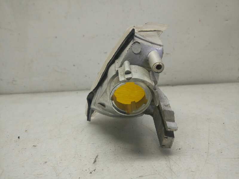 VOLKSWAGEN 3 generation (2000-2013) Front left turn light 25600867