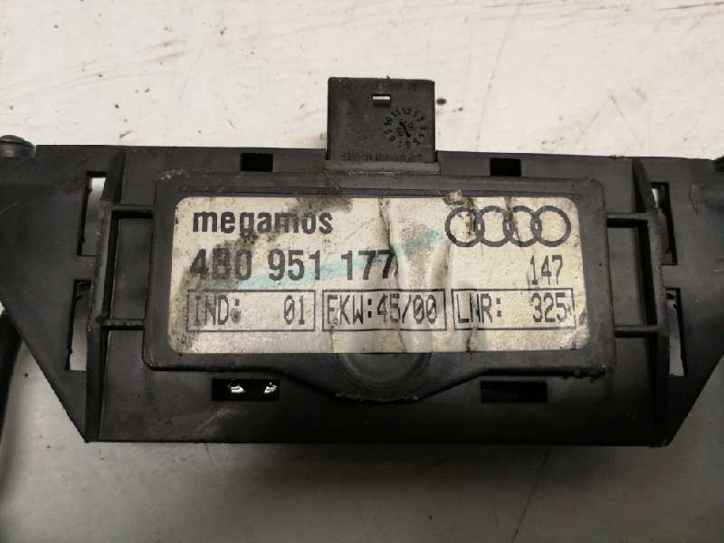 AUDI A6 C5/4B (1997-2004) Autres unités de contrôle 4B0951177 25601002