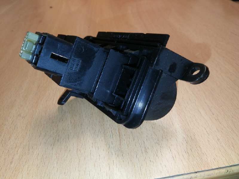 PEUGEOT 205 1 generation (1983-1998) Headlight Switch Control Unit 612W03120 25601499