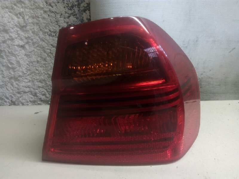 BMW 3 Series E90/E91/E92/E93 (2004-2013) Bakre höger bakljuslampa 25598929
