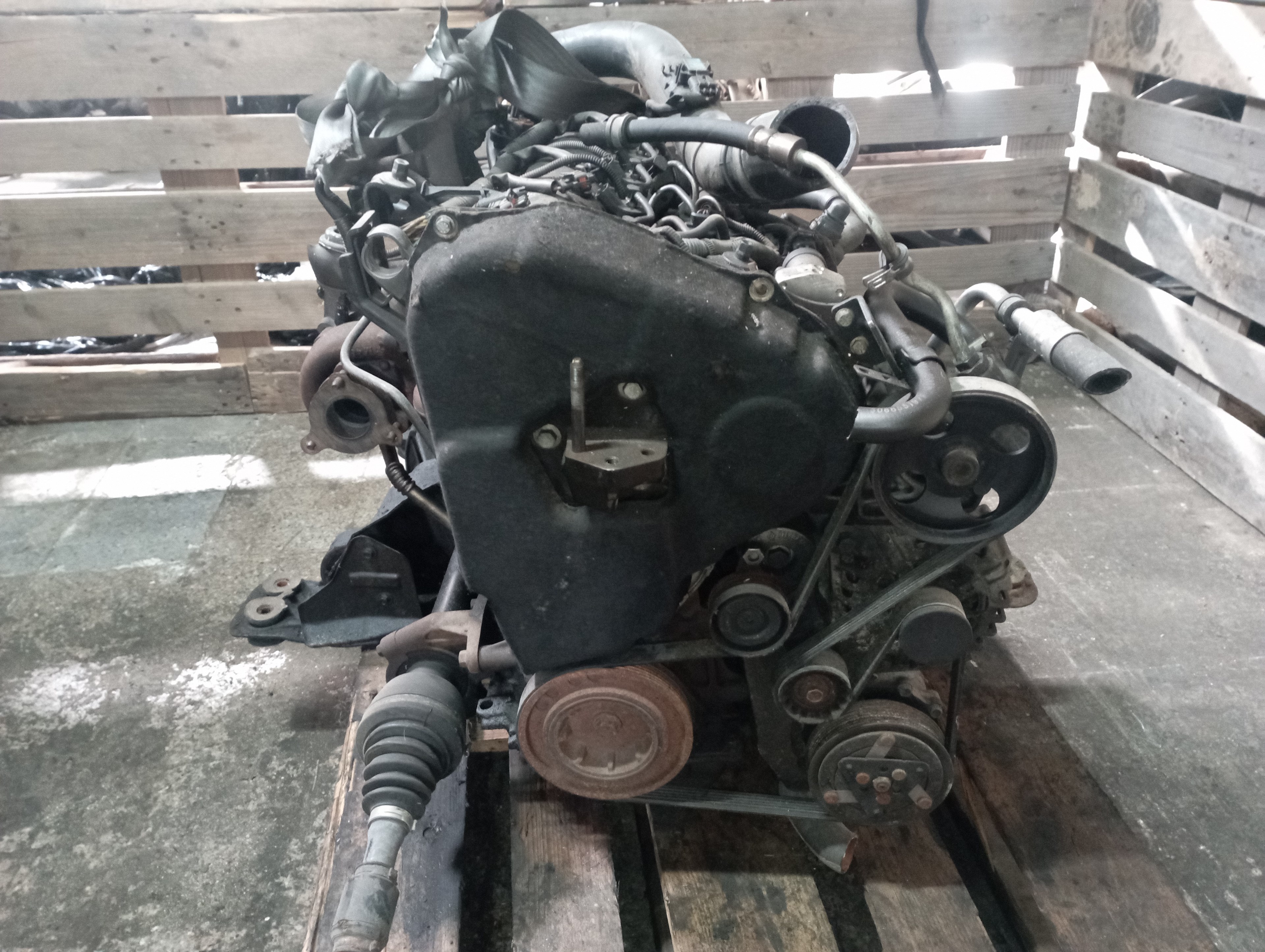 VOLVO V40 1 generation (1996-2004) Engine D4192T3 18484650